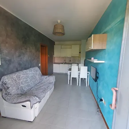 Lady B - In Riva Al Apartment